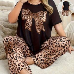 Chic Leopard Print Bow Pajama Set